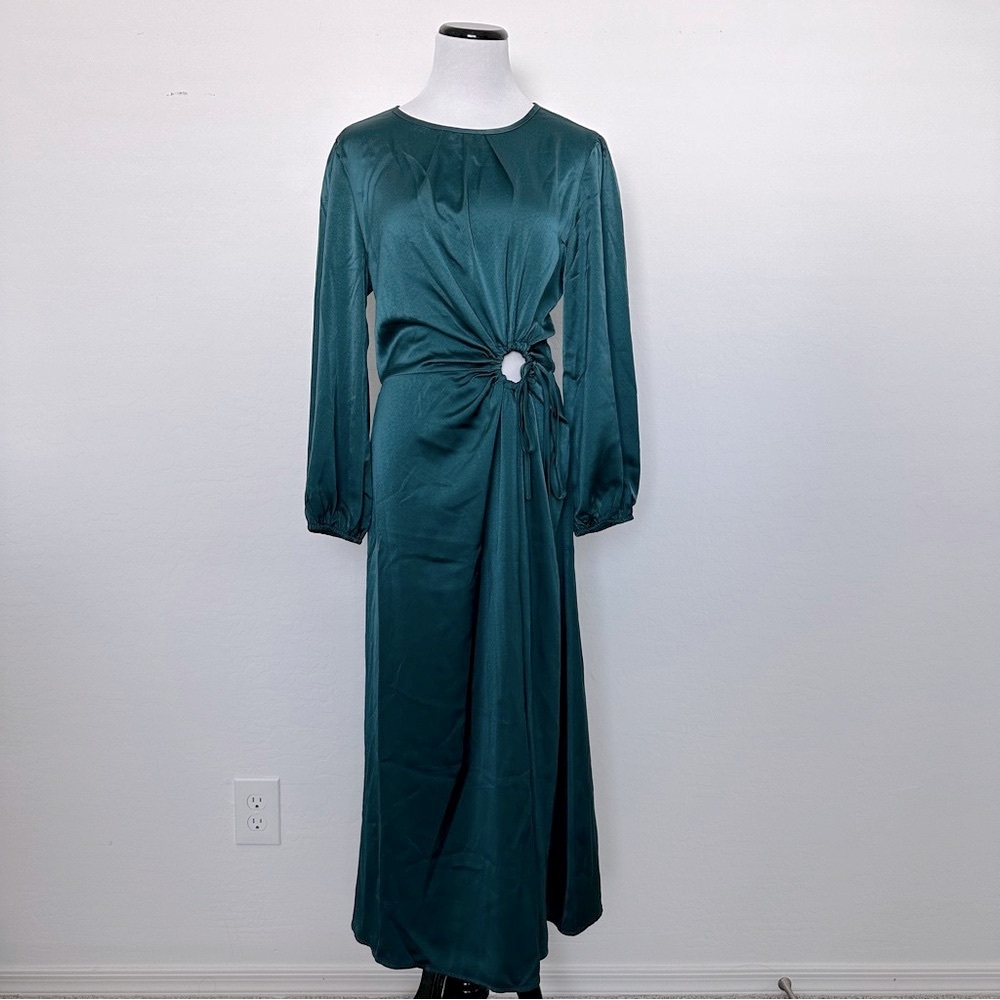 Pretty Garden Long sleeve green teal satin midi dress NWT
